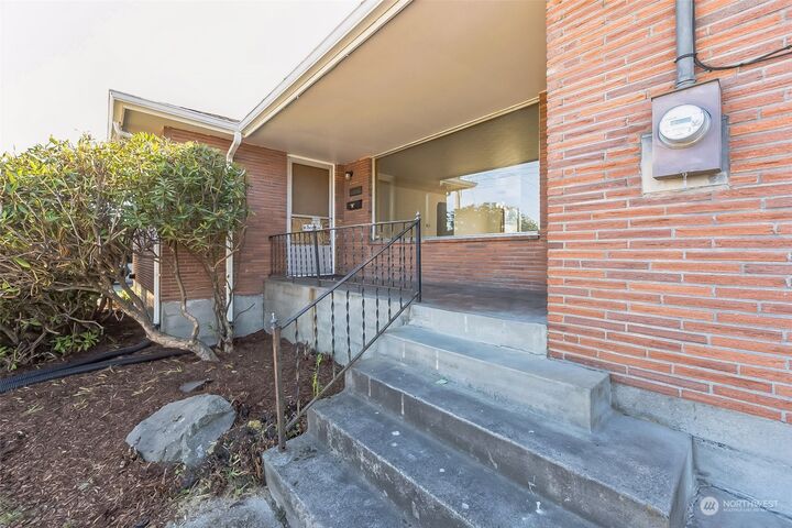 Property Photo:  6466 S I Street  WA 98408 