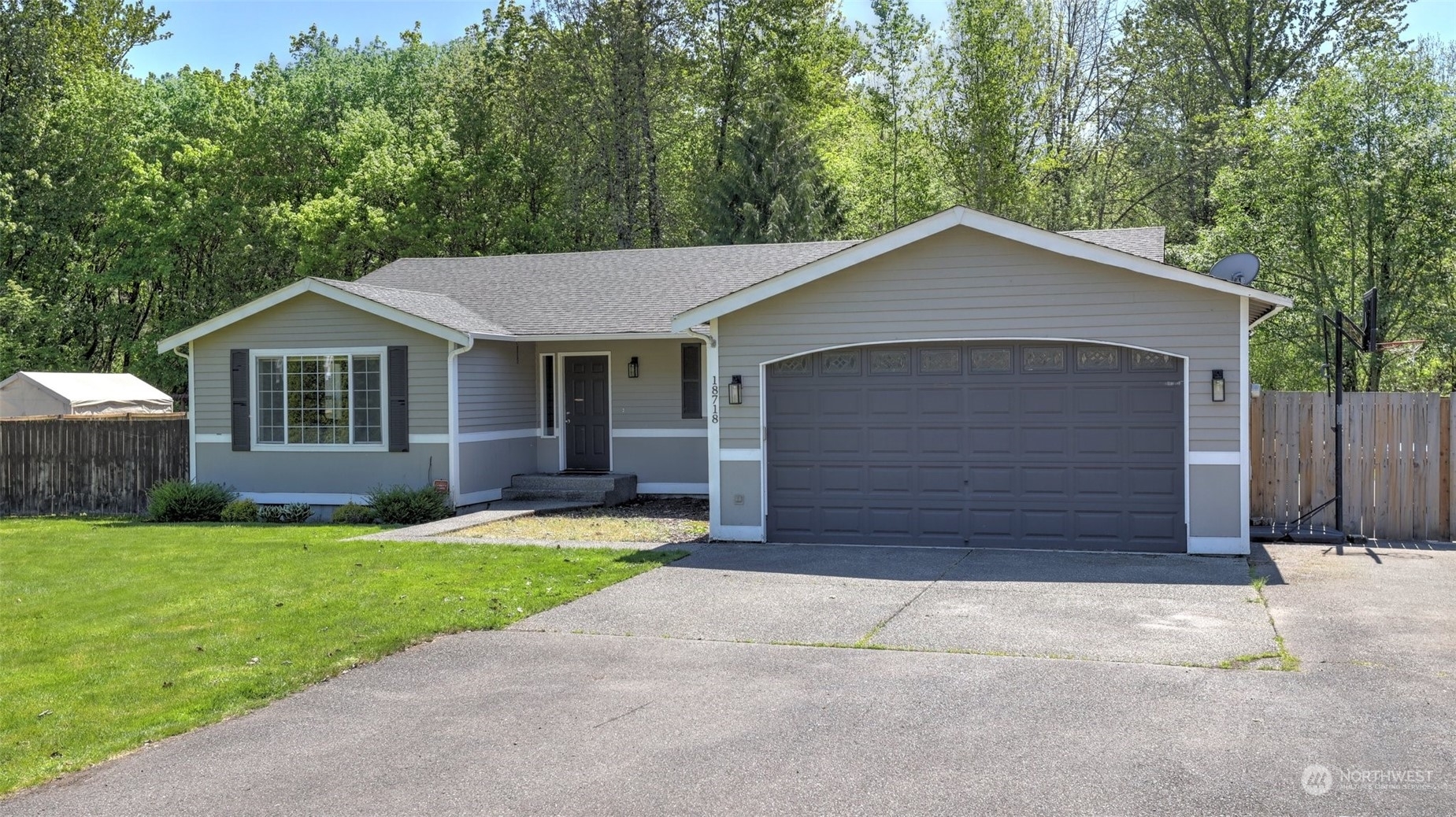 Property Photo: 18718 95th Street E WA 98391