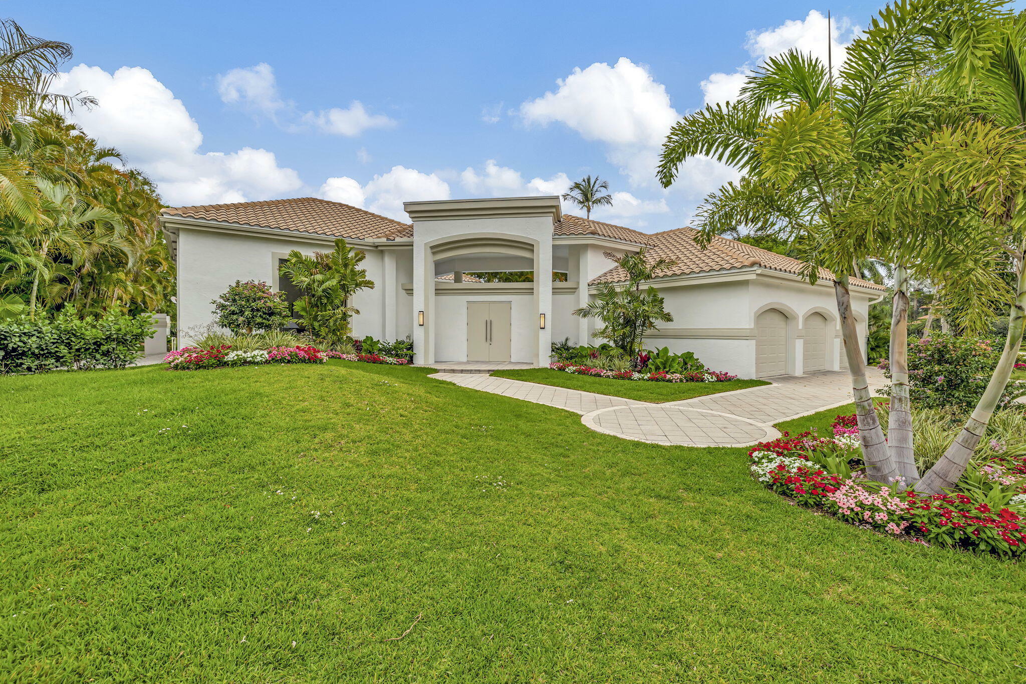 Property Photo:  2518 NW 64th Boulevard  FL 33496 