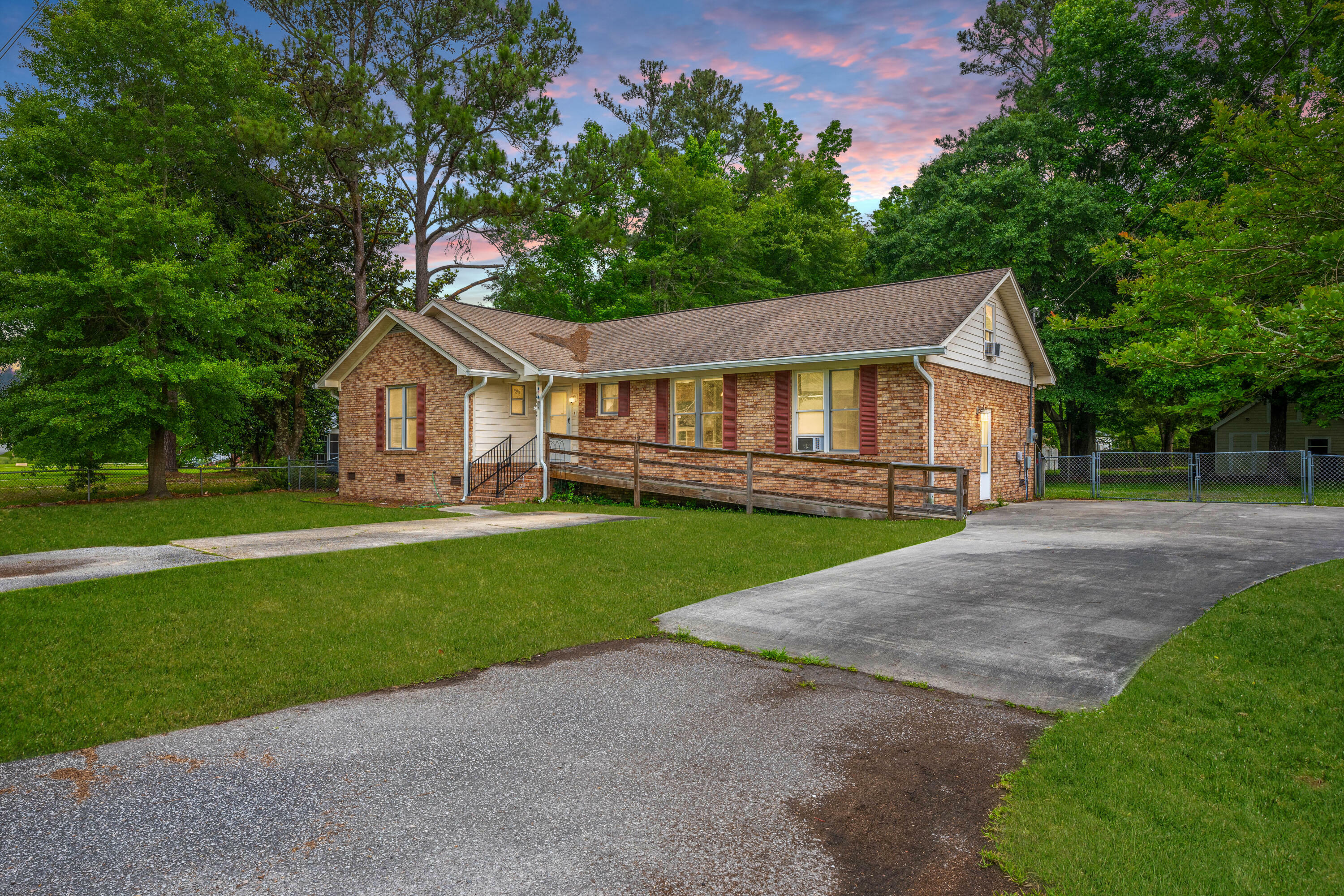 Property Photo:  120 Winter Street  SC 29461 