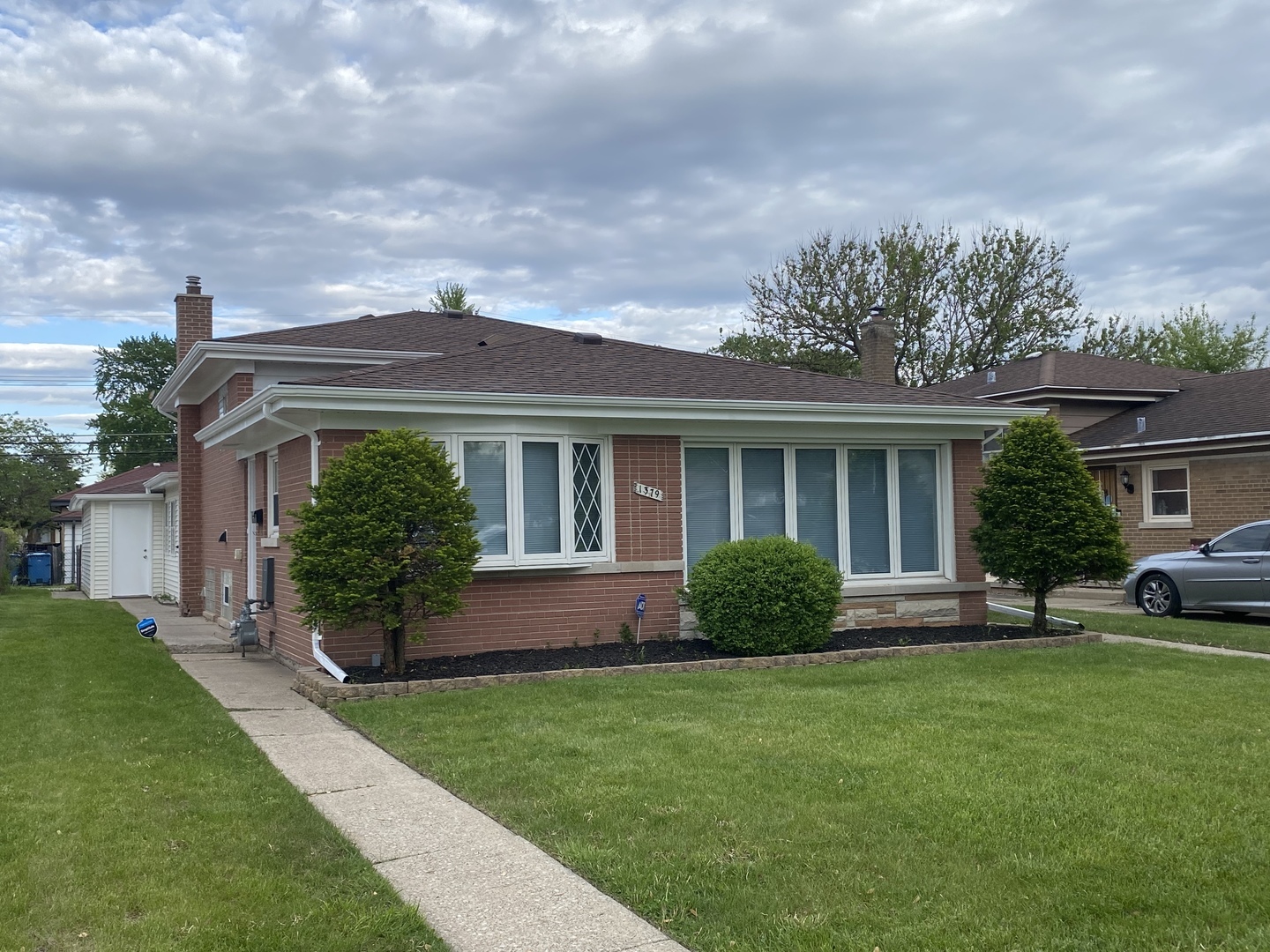 Property Photo: 1379 Buffalo Avenue IL 60409