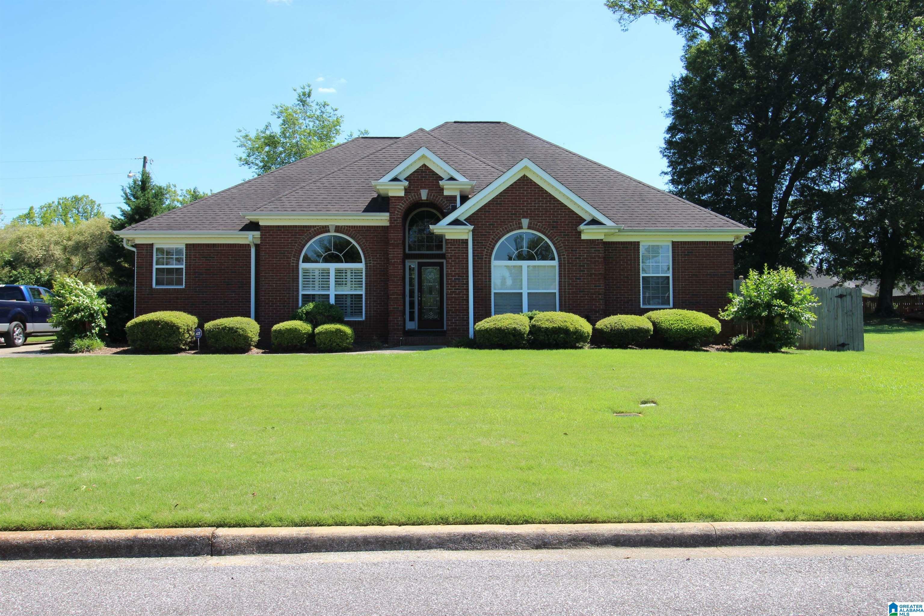 Property Photo:  2022 Arrowhead Drive  AL 35150 