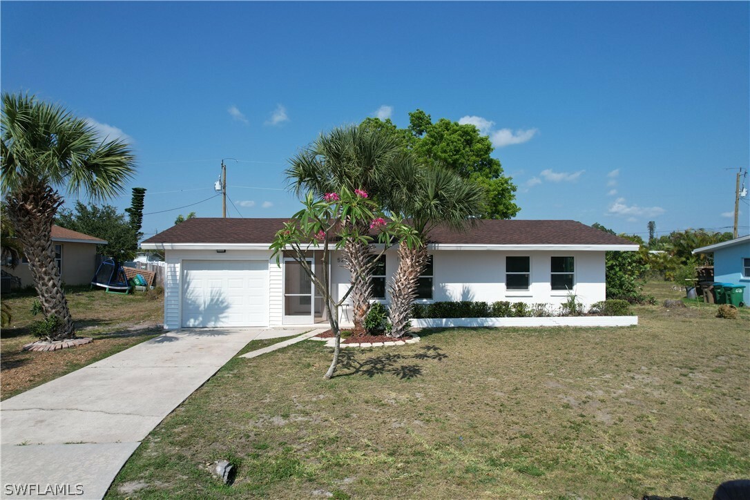 Property Photo:  5249 Pocatella Court  FL 33904 