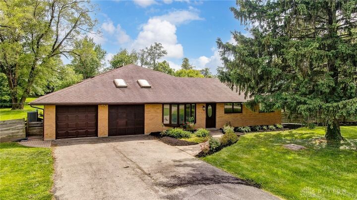 1566 E Social Row Road  Washington Twp OH 45458 photo