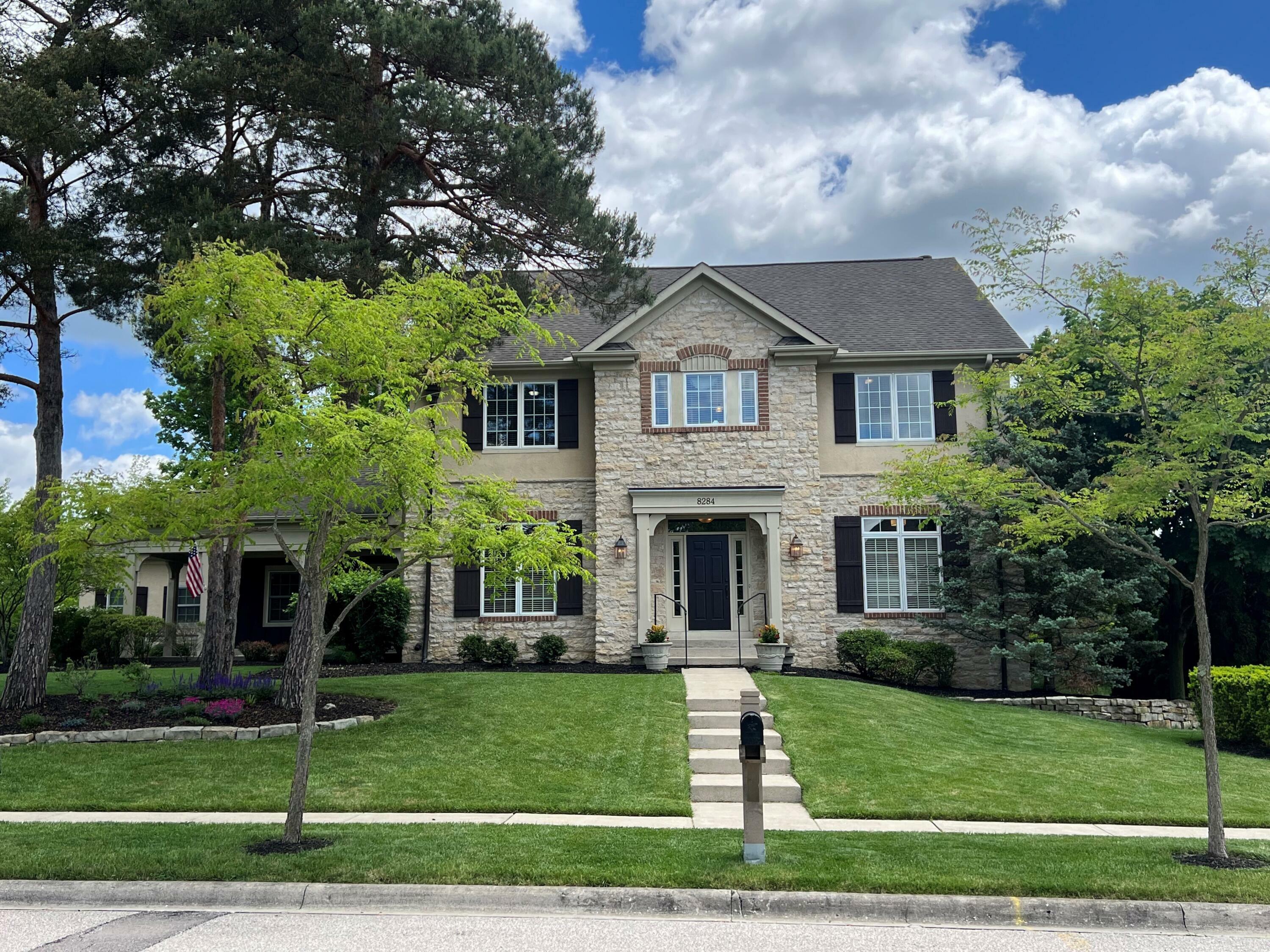 8284 Chippenham Drive  Dublin OH 43016 photo