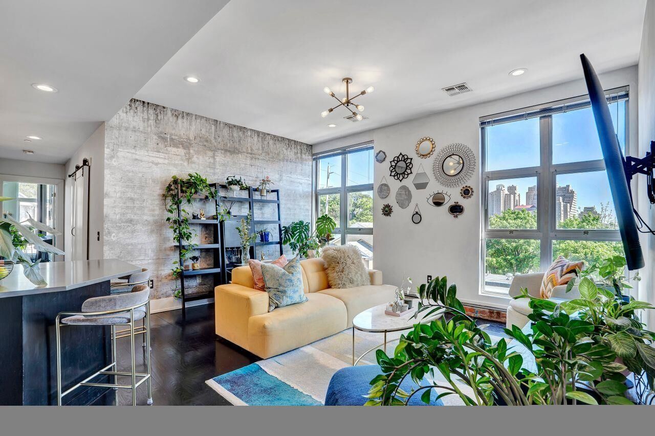 Property Photo:  704 Grand St 10  NJ 07304 