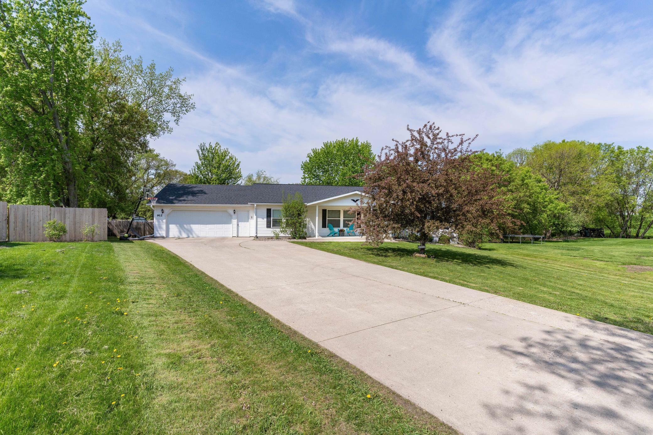 Property Photo:  912 Meadow Hill Lane  MN 56537 