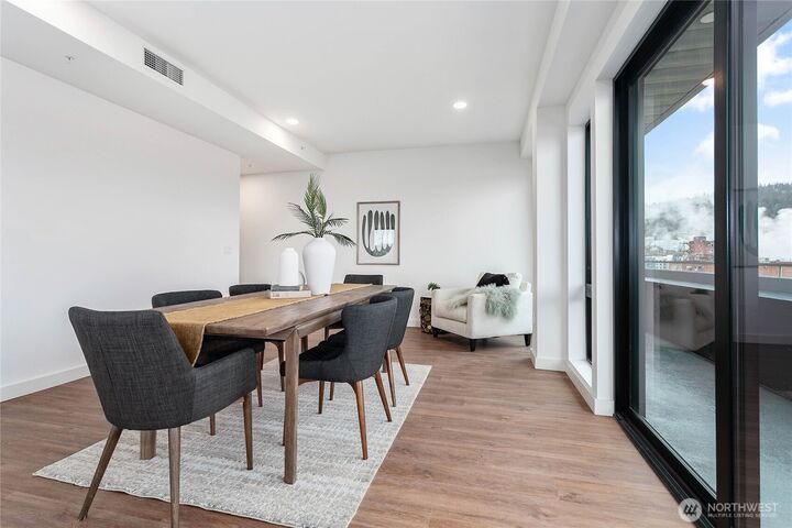 Property Photo:  1025  Granary Avenue 501  WA 98225 