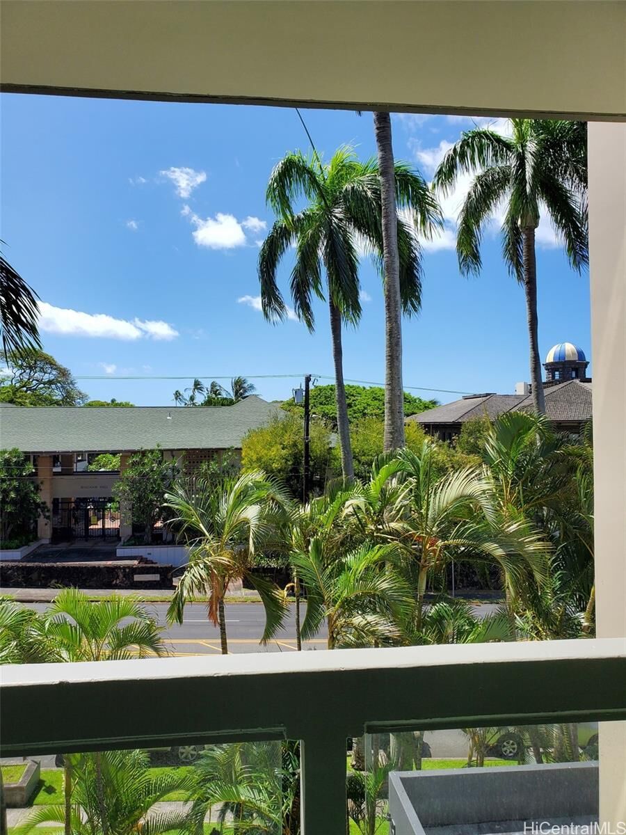 Property Photo: 1808 Punahou Street 302 HI 96822