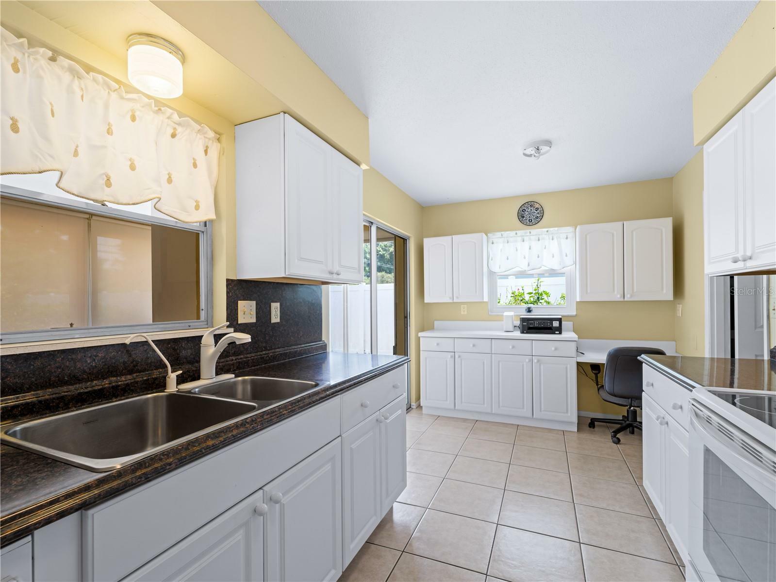 Property Photo:  142 Algiers Drive  FL 34293 