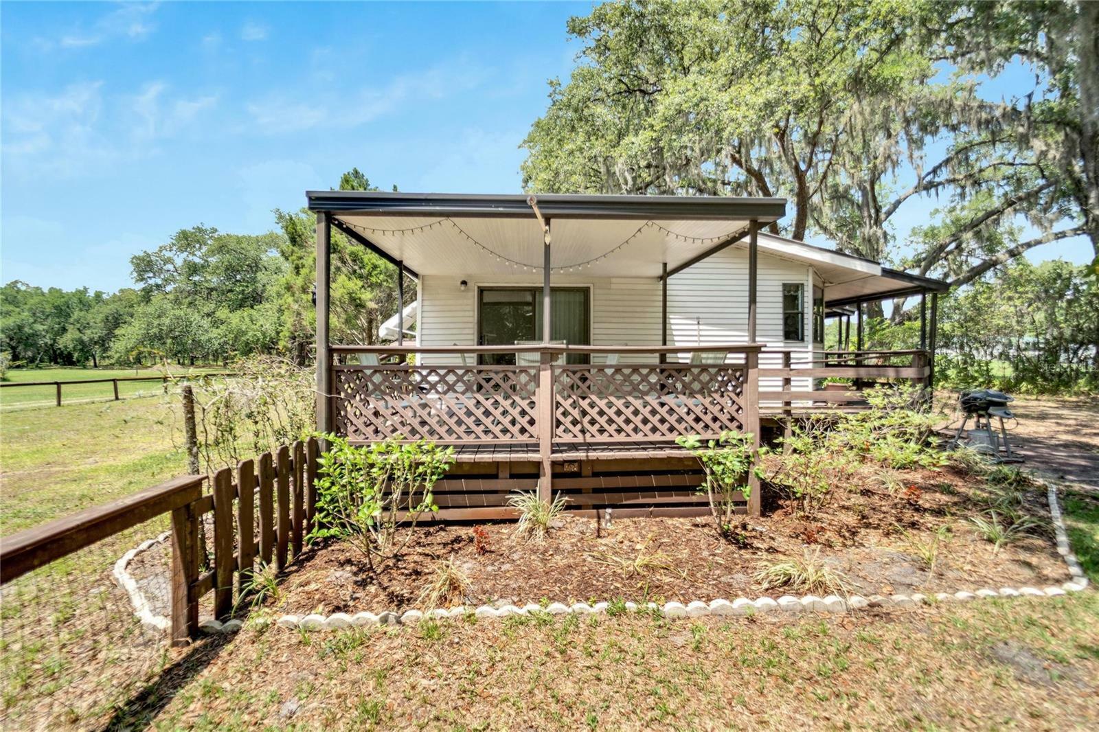 Property Photo:  12105 McIntosh Rd  FL 33592 