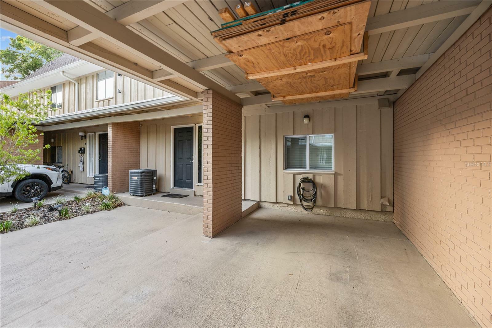 Property Photo: 507 NW 39th Road 161 FL 32607