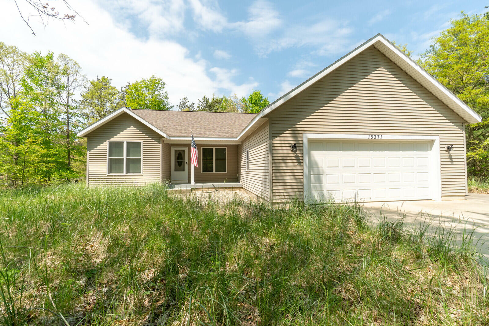 Property Photo:  15371 Buchanan Street  MI 49460 