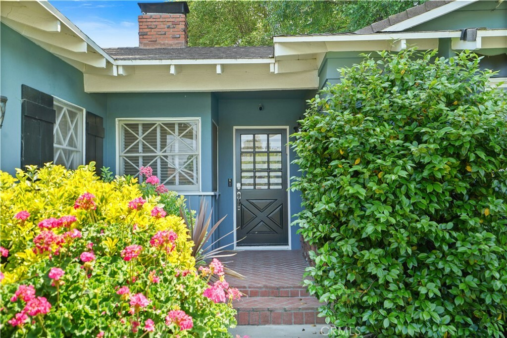 Property Photo:  19520 Chase Street  CA 91324 