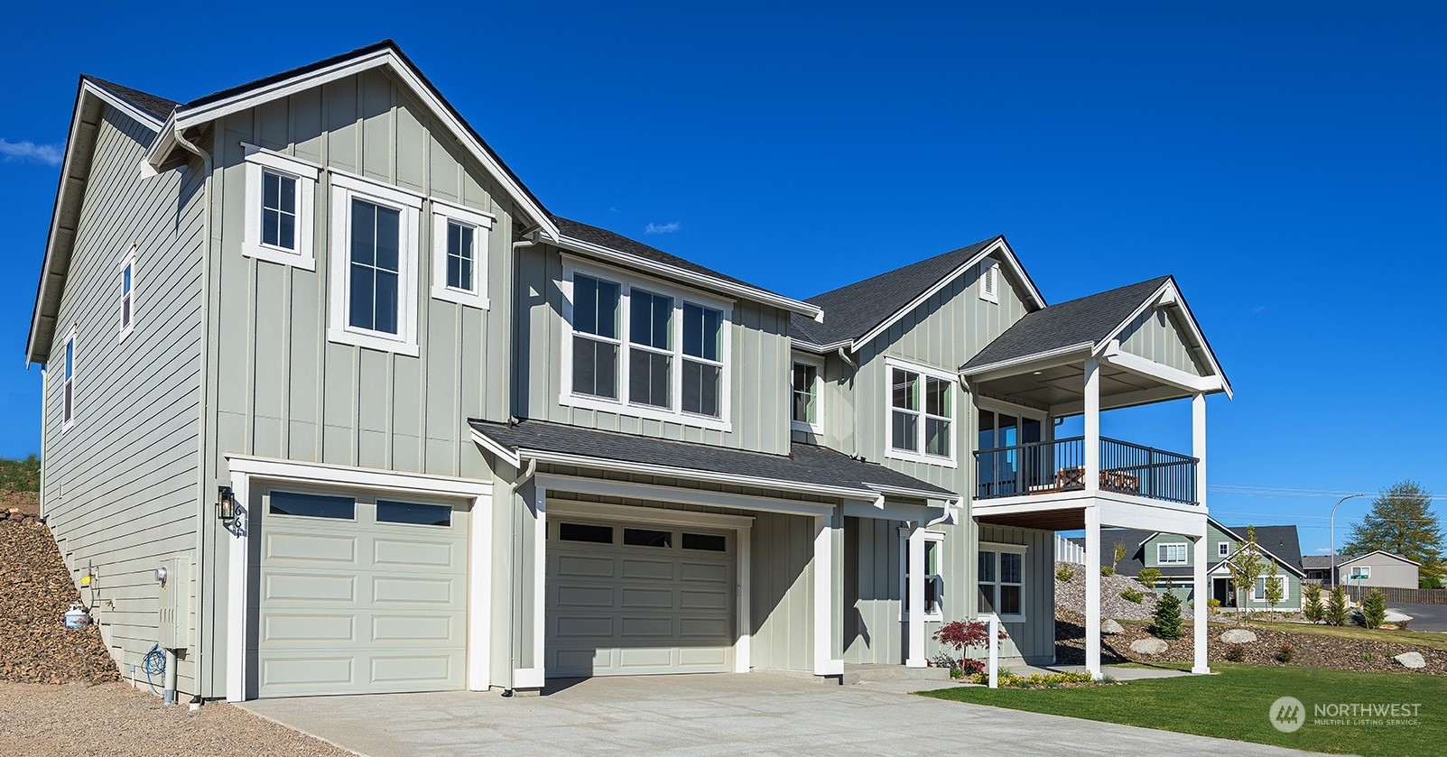 Property Photo: 661 S Juli Avenue WA 98802
