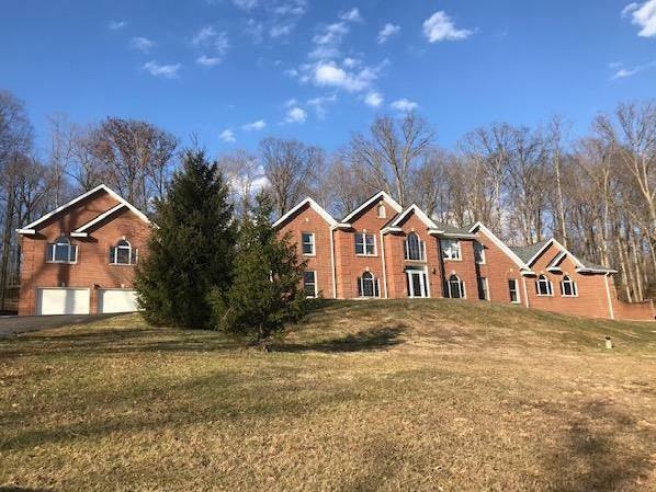 Property Photo: 320 Summerhill OH 45601