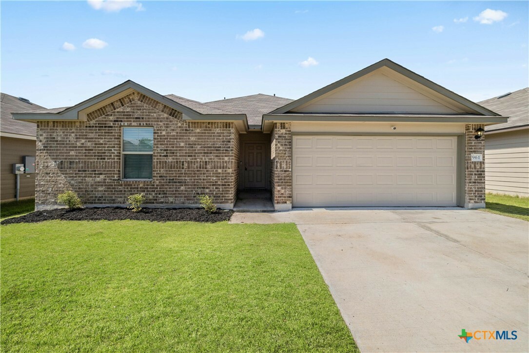 Property Photo:  961 Oxford Lane  TX 76579 