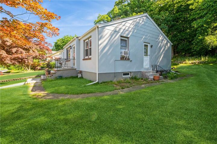 3 bed Suffern home for sale 36 Oakdale Manor, Suffern, NY 10901