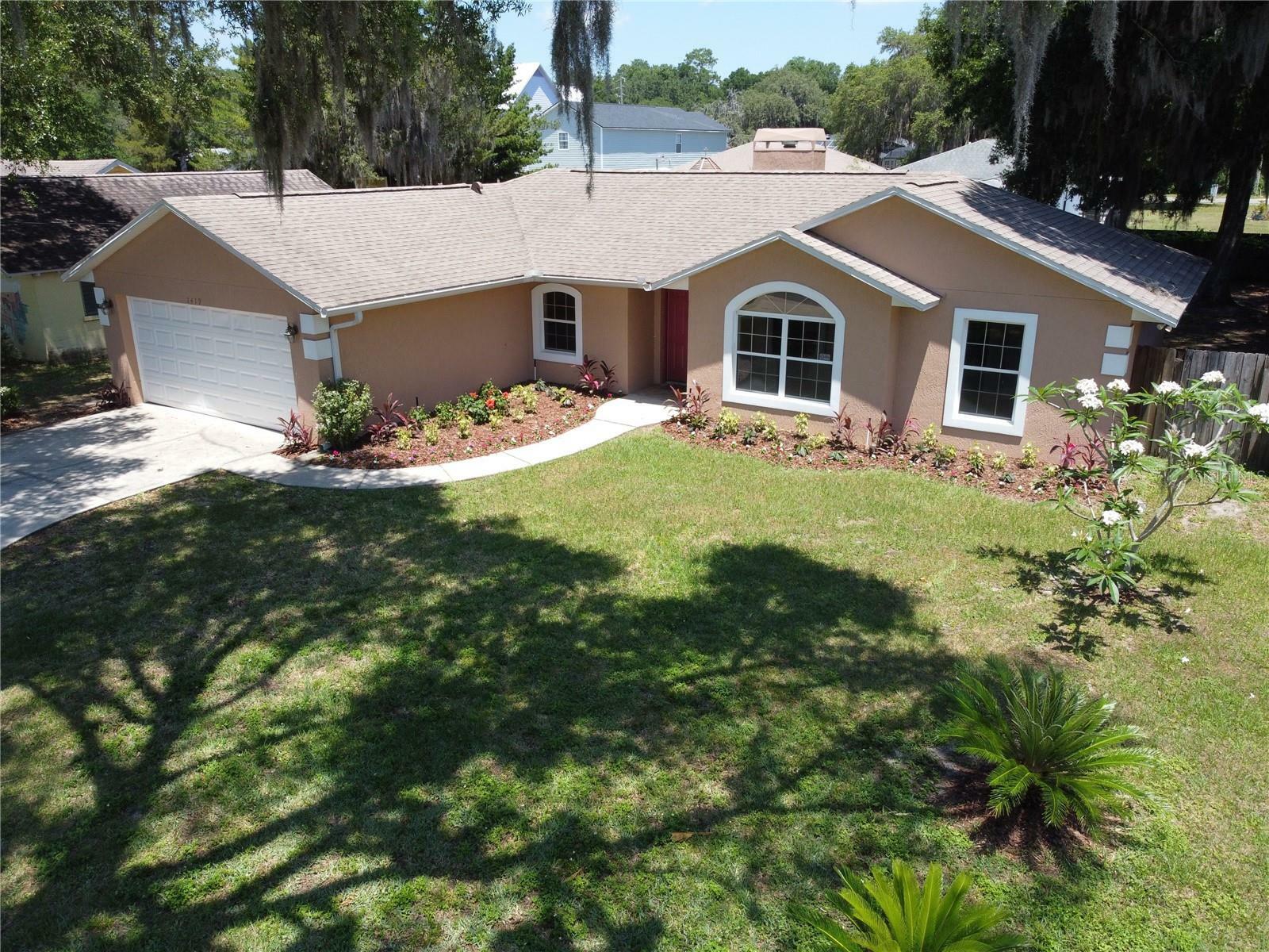 Property Photo:  1419 E 8th Avenue  FL 32757 