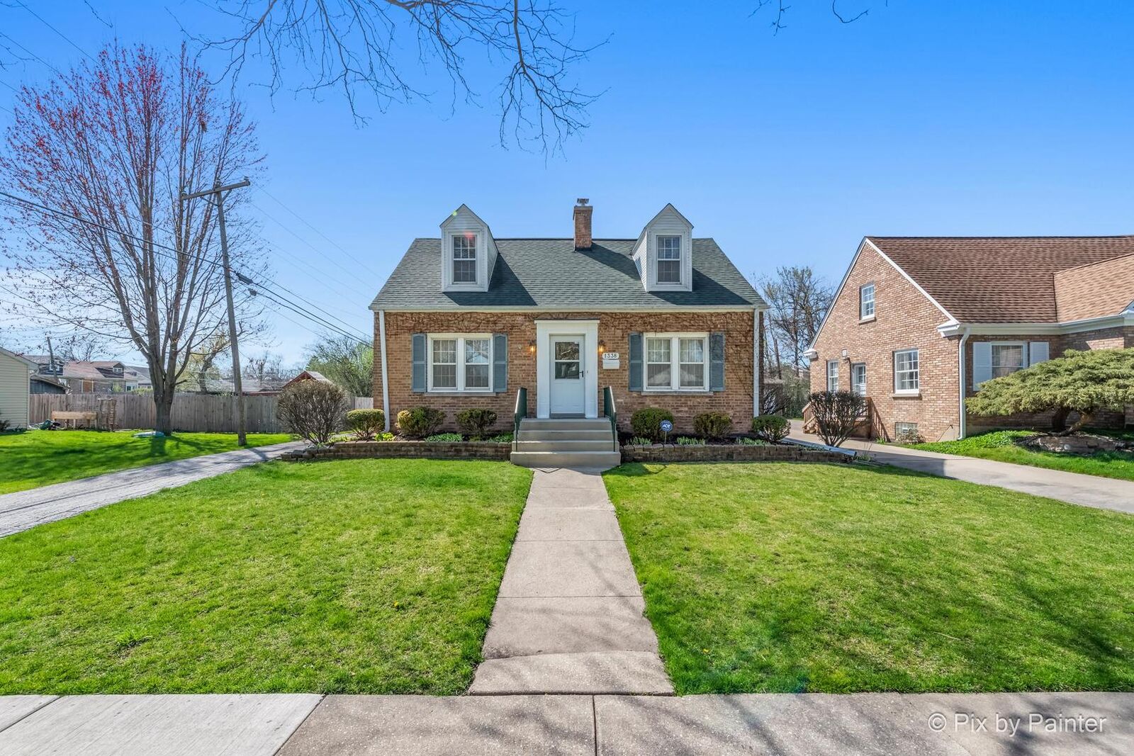 Property Photo:  1338 White Street  IL 60018 