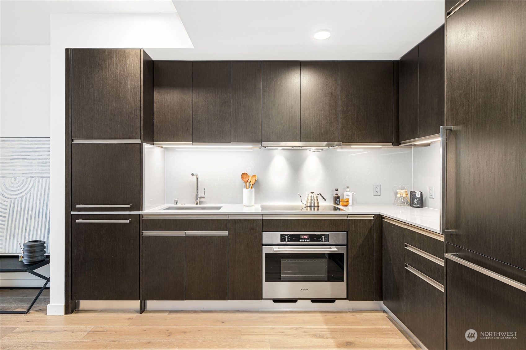 Property Photo:  1808  Minor Avenue 3702  WA 98101 