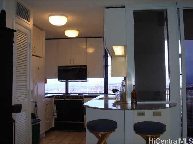 Property Photo:  1212 Nuuanu Avenue 2907  HI 96817 