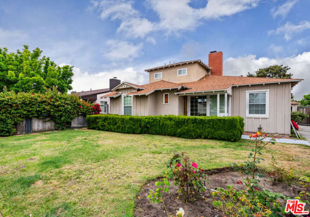 Property Photo:  12259 Collins Street  CA 91607 