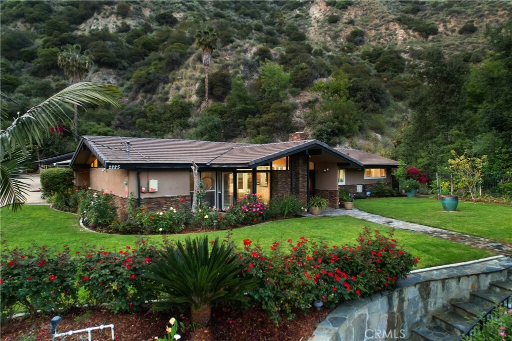 Property Photo:  2225 Canyon Road  CA 91006 