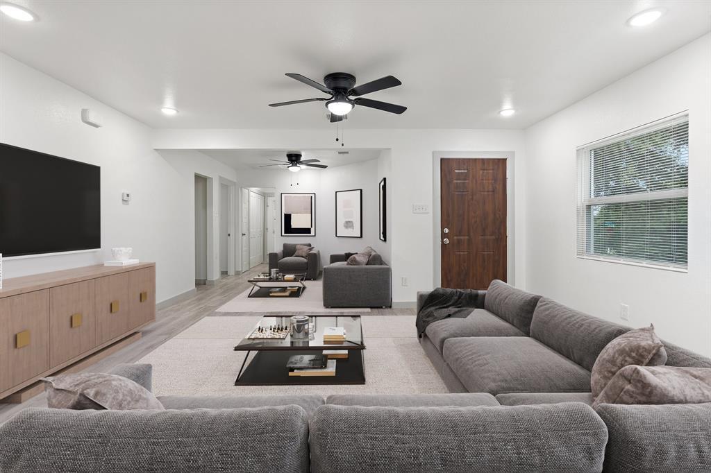 Property Photo: 1706 Overhill Lane TX 75216