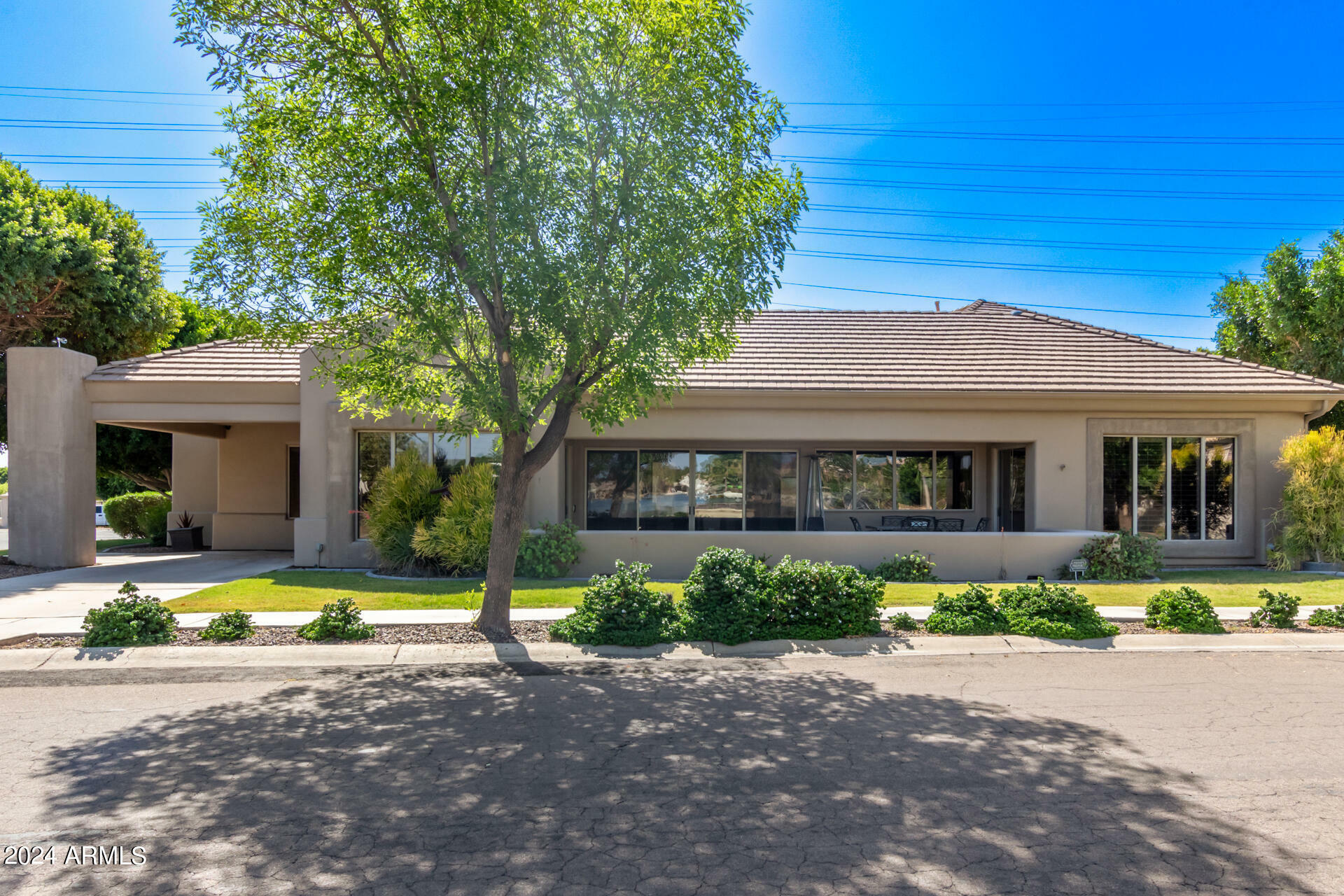 Property Photo:  1920 E Schooner Court  AZ 85234 