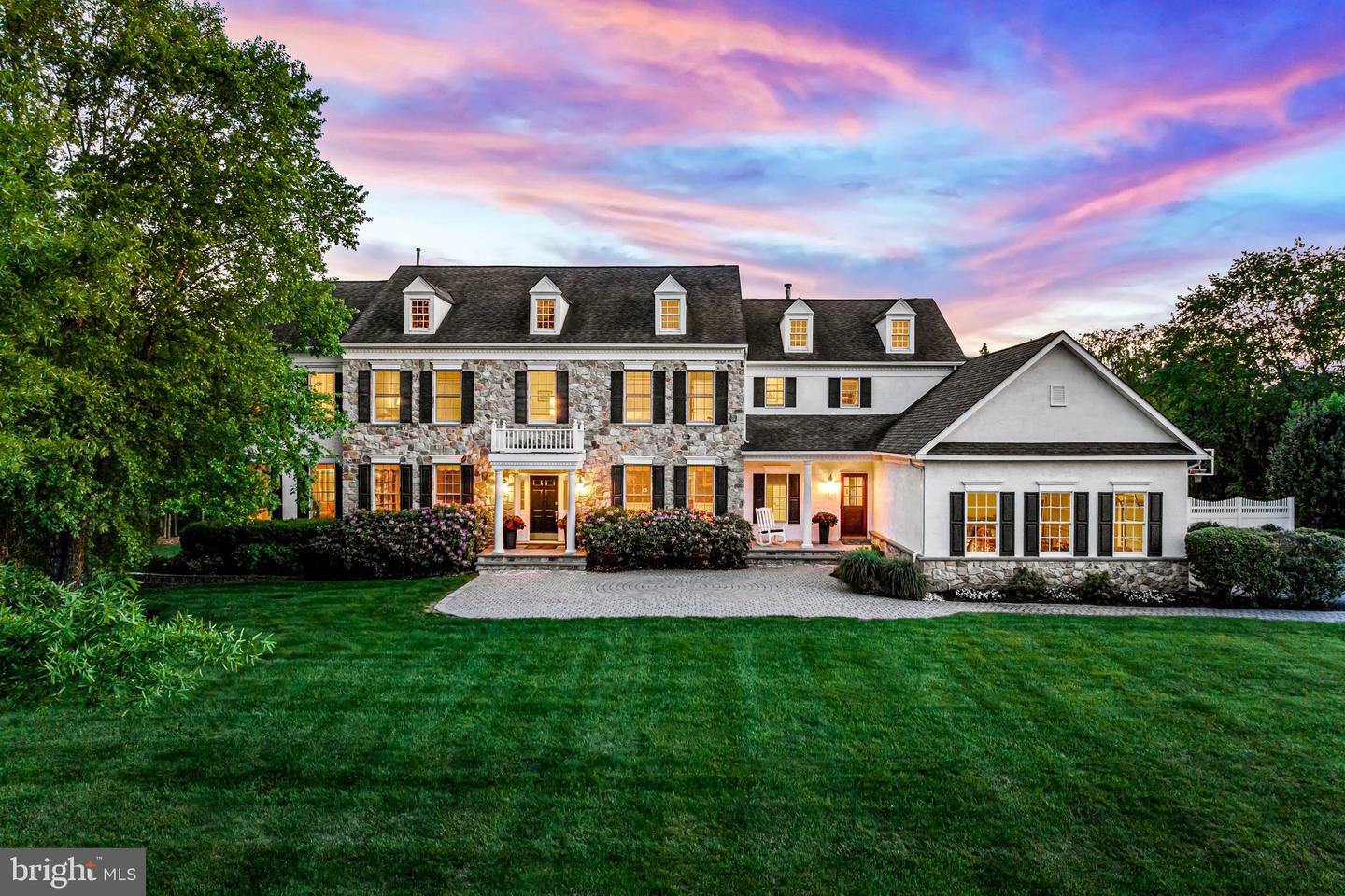Property Photo: 717 Bentley Court NJ 08057