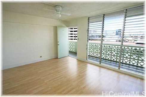 Property Photo:  2120 Fern Street 304  HI 96826 