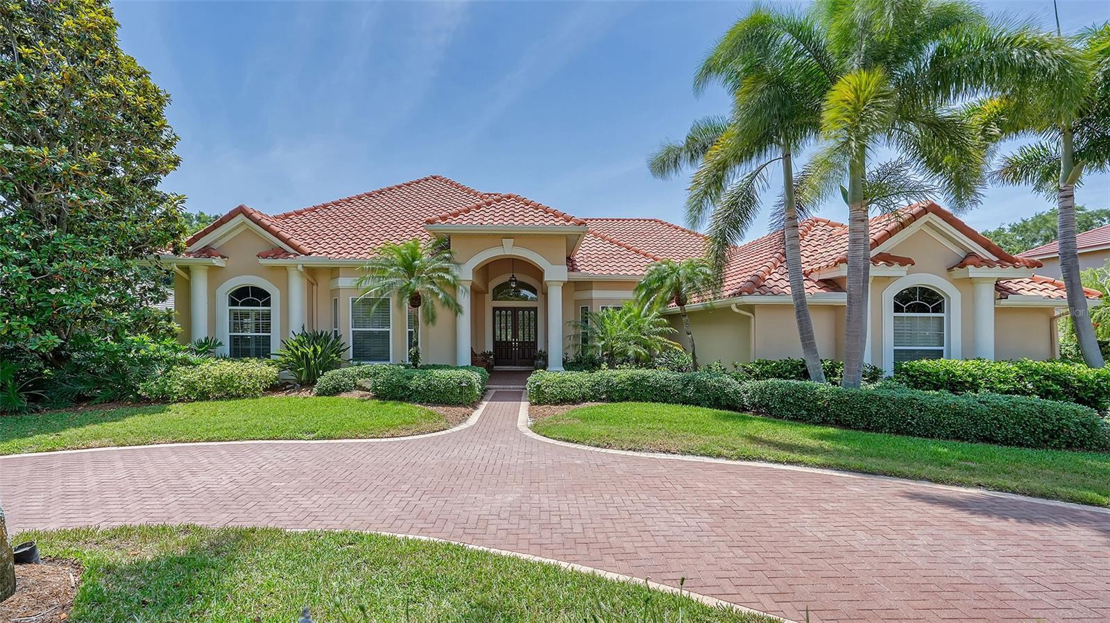 Property Photo: 451 Mac Ewen Dr FL 34229