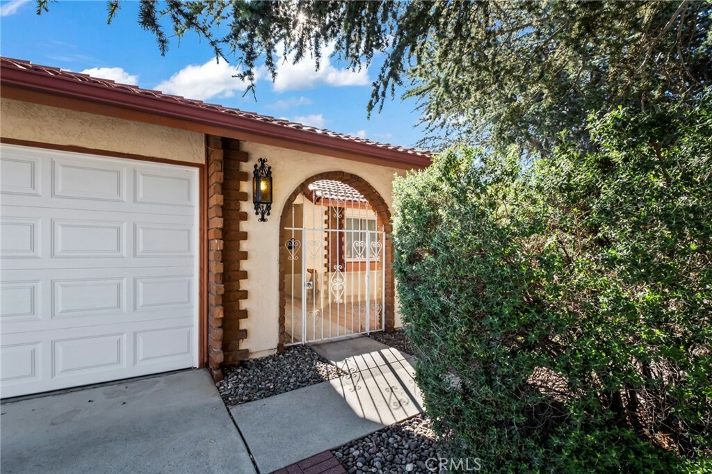 Property Photo:  1323 Pepper Tree Drive  CA 92545 