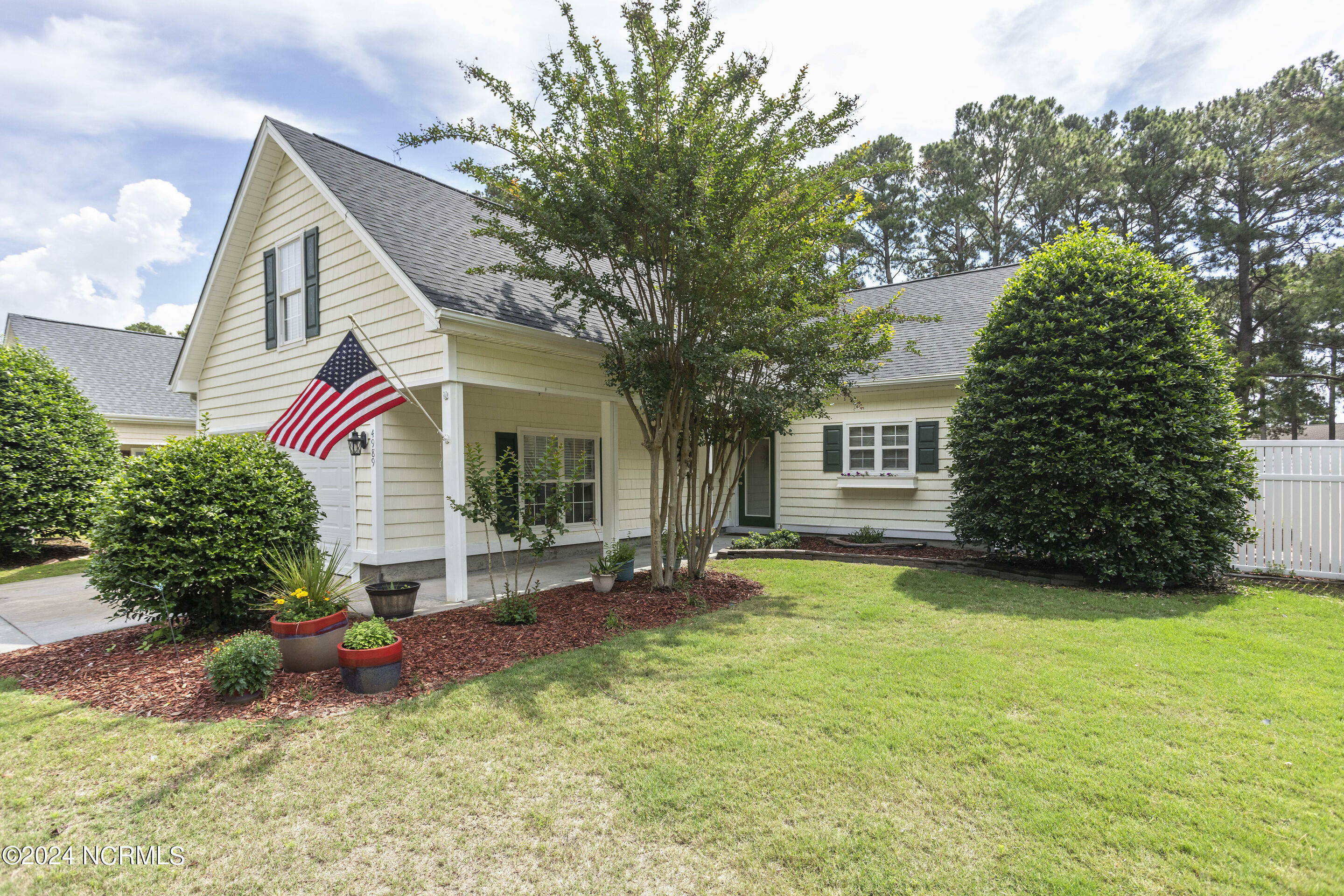 Property Photo:  4989 Glen Cove Drive SE  NC 28461 