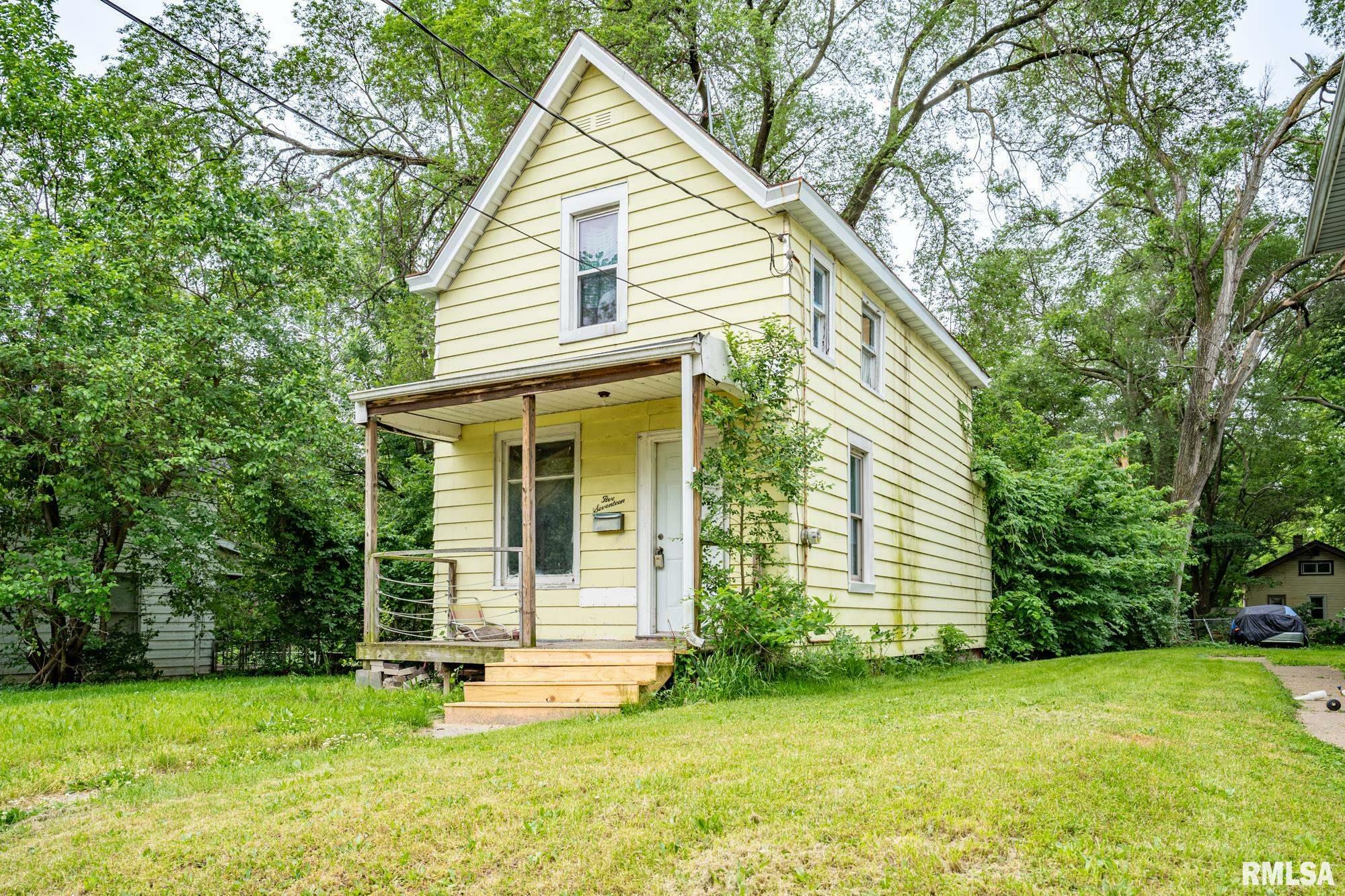 Property Photo:  517 Vine Street  IL 61603 