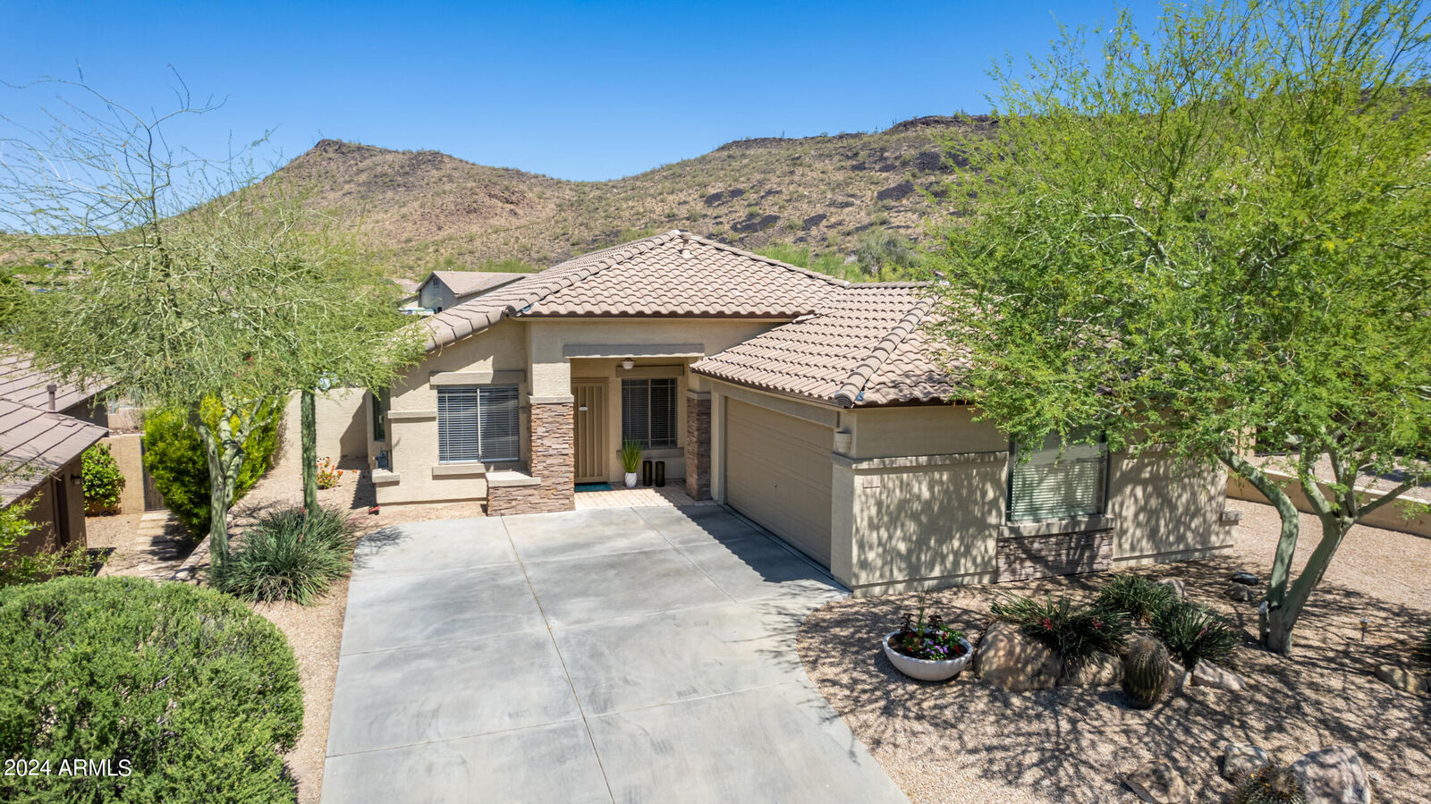 Property Photo: 26210 N Hackberry Drive AZ 85083