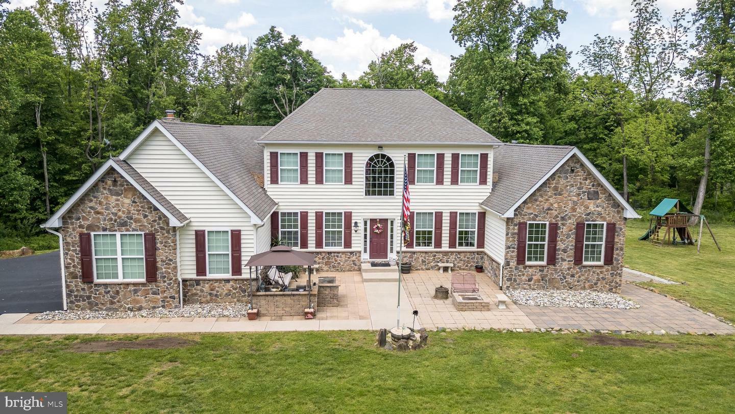 Property Photo:  1752 Clarion Lane  PA 18972 