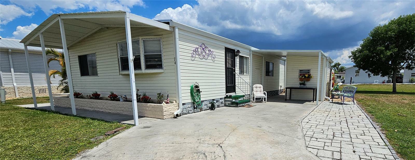 Property Photo:  1000 Kings Highway 74  FL 33980 