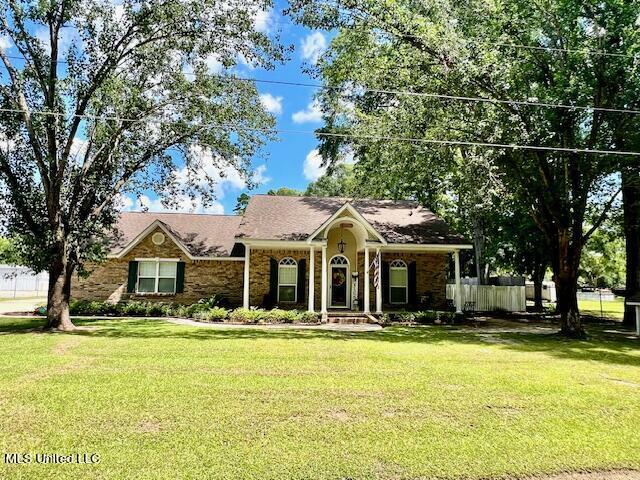 Property Photo:  2309 Mangrove Road  MS 39562 