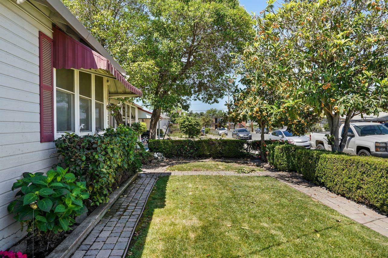 Property Photo:  1305 W 7th Street  CA 94509 