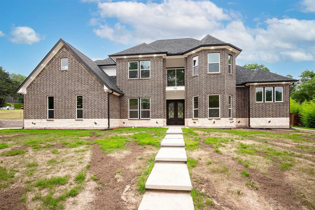 Property Photo:  702 Linkcrest Drive  TX 75137 