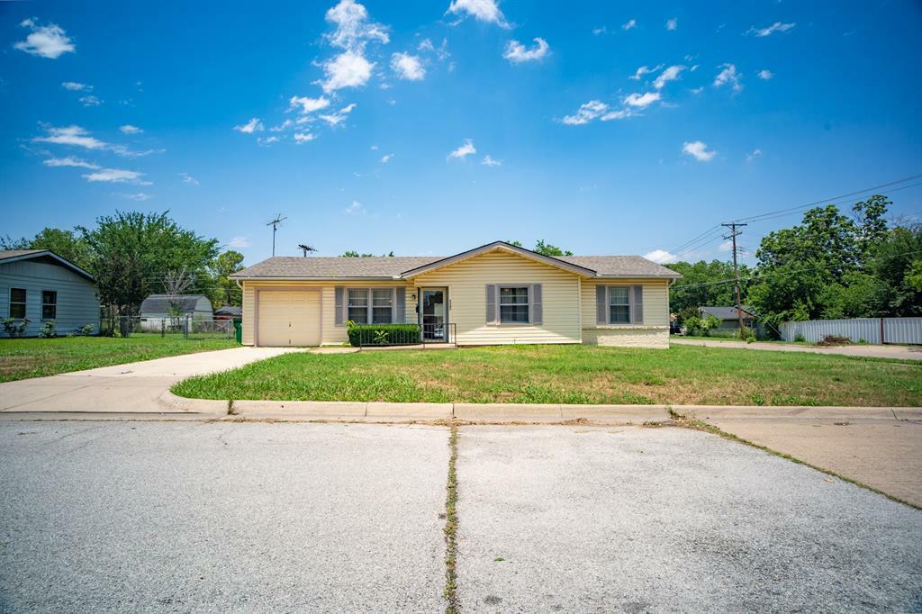 Property Photo:  5245 Ira Street N  TX 76117 