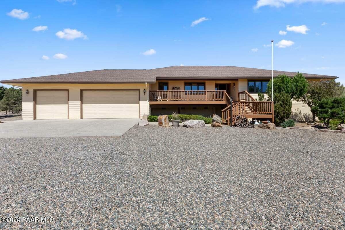 Property Photo:  5818 N Von Gausic Drive  AZ 86305 