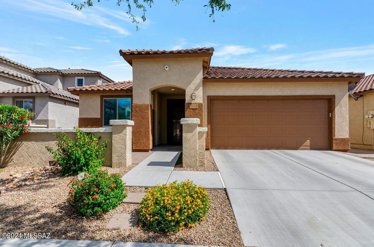Property Photo:  10926 E Purple Linden Lane  AZ 85747 
