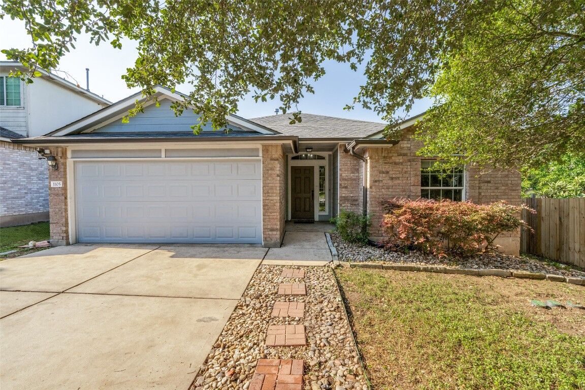 Property Photo: 1105 Darjeeling Drive TX 78660