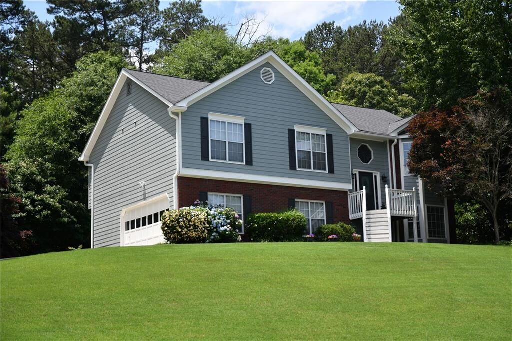 Property Photo:  1724 Gray Gables Way  GA 30519 