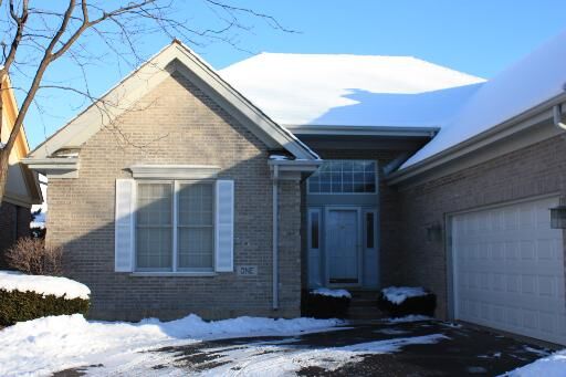 Property Photo:  1 Northfield Court  IL 60069 