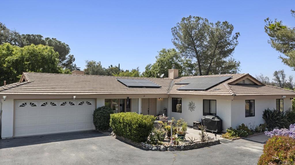 Property Photo: 267 Via Taquita CA 92065