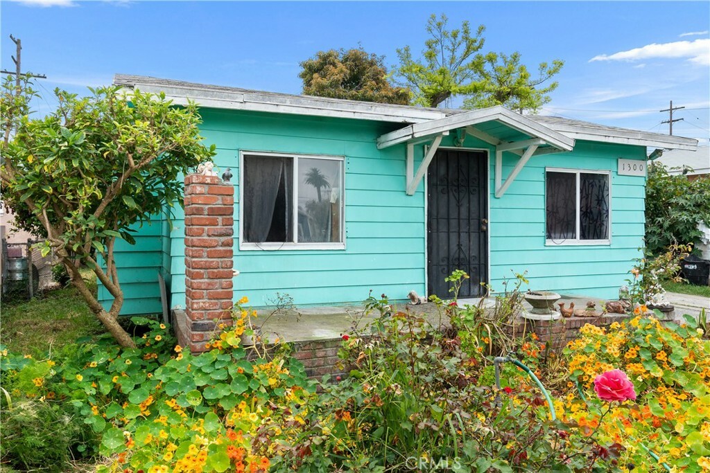 Property Photo:  1300 W 103rd Street  CA 90044 